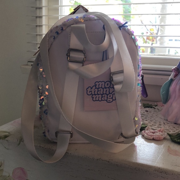 Backpack - Picture 9 of 12